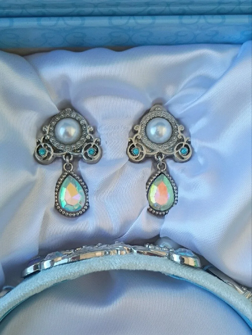 Disney Cinderella Light Blue Headband & Jewelry Accessory Set